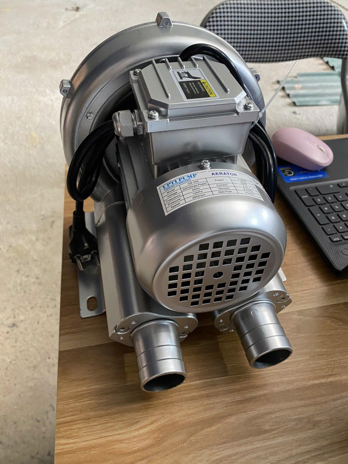 Máy sục khí UPTI GB 250 (0.25kW - 220V)