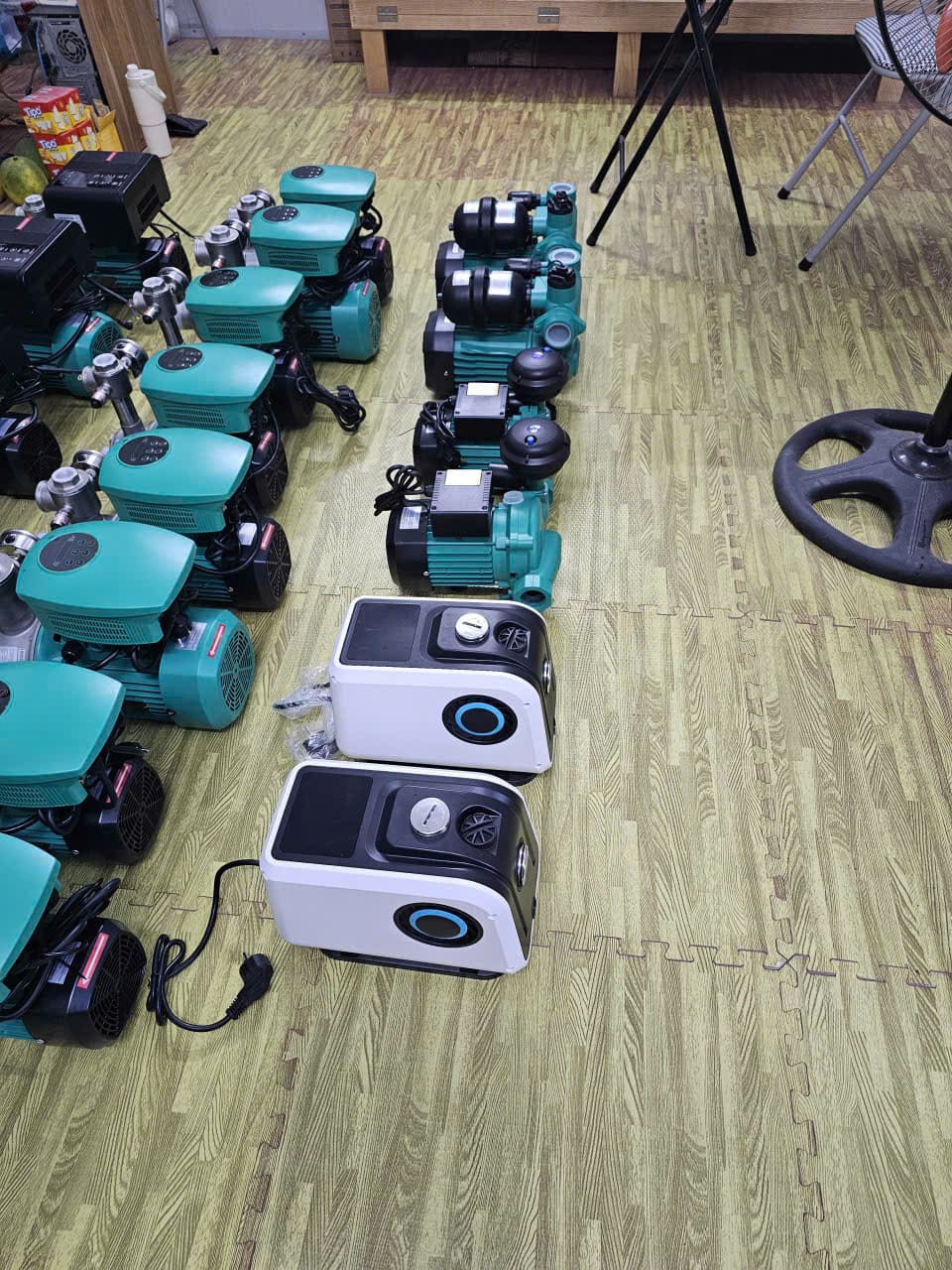 Máy bơm tăng áp biến tần MHI- 403EA (0.55KW - 220V)